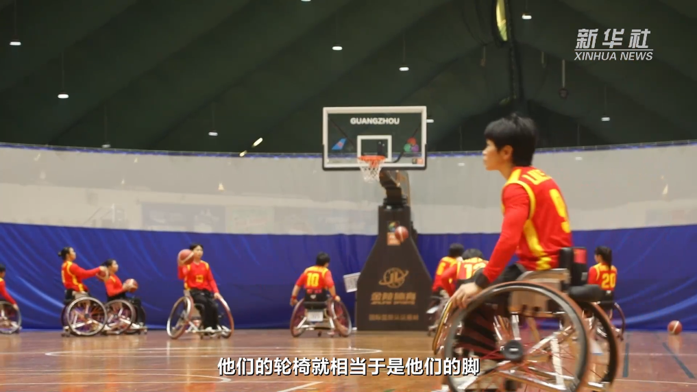 记者观赛丨轮椅篮球的 “手” 速对决