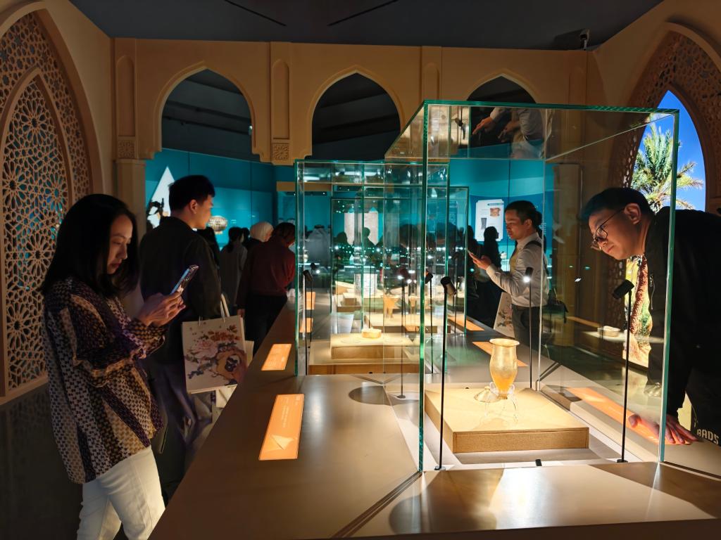 以艺术器物展现文明对话 “科威特王室珍藏展”在广东开展